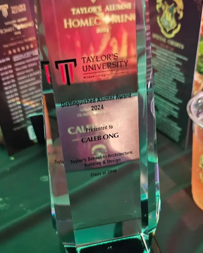 honoured to have received the award from @taylorsalumni @taylorsuni @sabd.tribe at Taylor's Alumni Homecoming Reunion Dinner 2024 proud to be an alumni in the ever-growing Taylor's alumni community #tayloralumni #taylorsalumni #taylorsalumnihomec