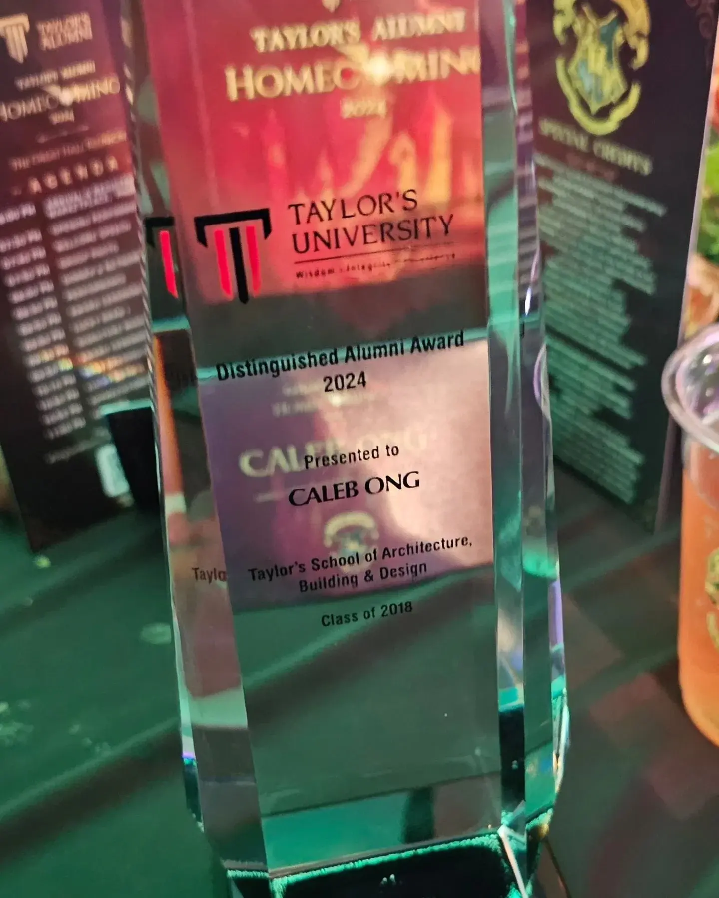 honoured to have received the award from @taylorsalumni @taylorsuni @sabd.tribe
at Taylor's Alumni Homecoming Reunion Dinner 2024
proud to be an alumni in the ever-growing Taylor's alumni community
#tayloralumni #taylorsalumni #taylorsalumnihomec
